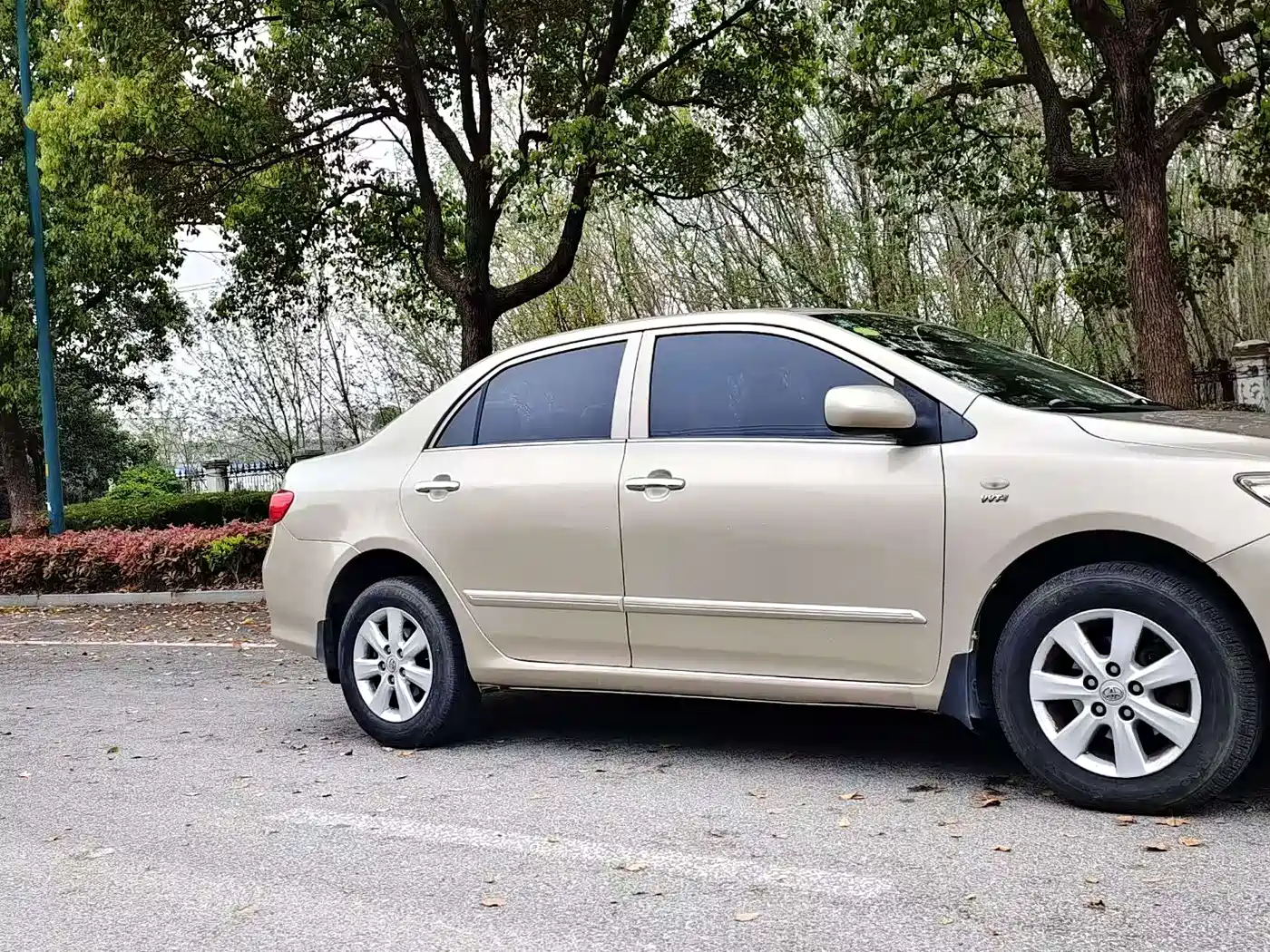 Toyota Corolla 2009 1.6L Manual GL Sunroof Special Edition фото 16