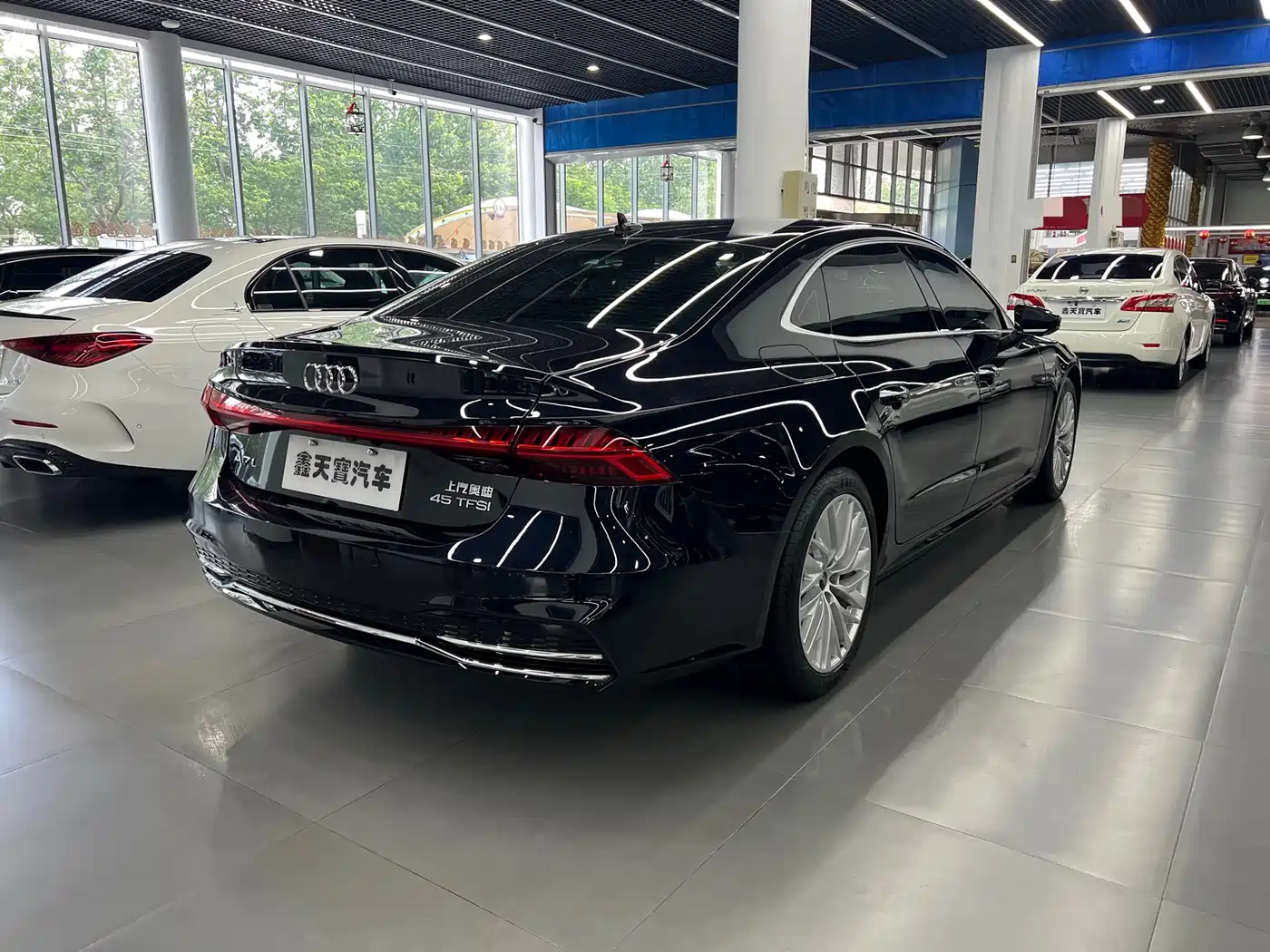Audi A7L 2024 45TFSI S-line Dream Edition Crystal Package фото 3