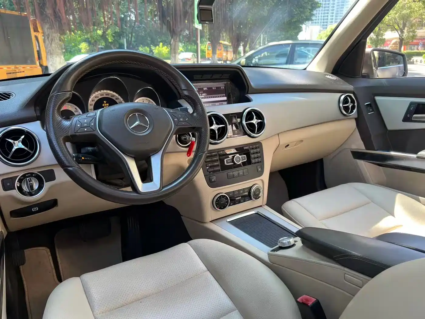 Mercedes-Benz GLK-Class 2013 GLK 300 4MATIC Fashion фото 26