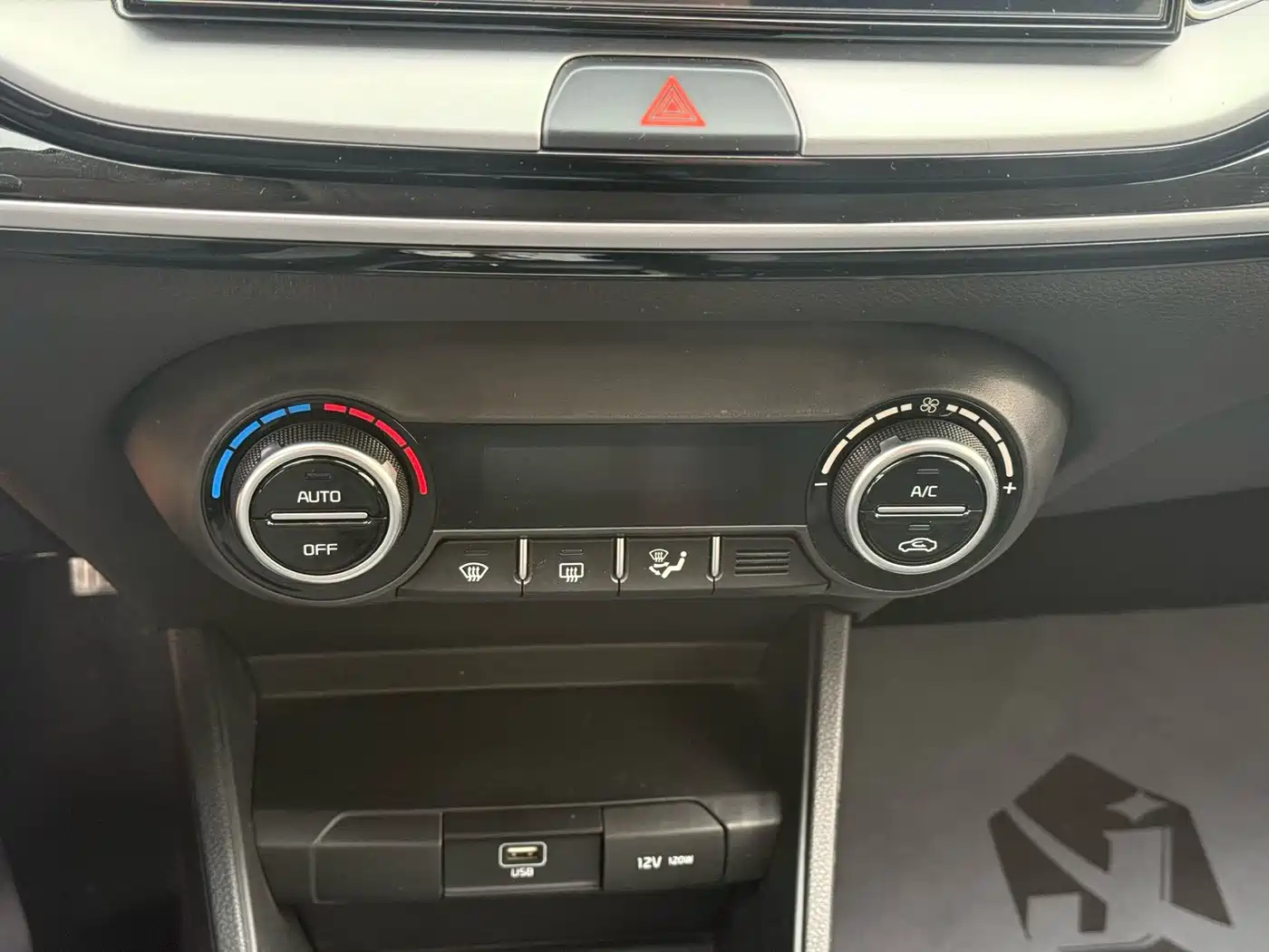Kia KX1 2021 1.4L CVT Sunroof Version фото 7