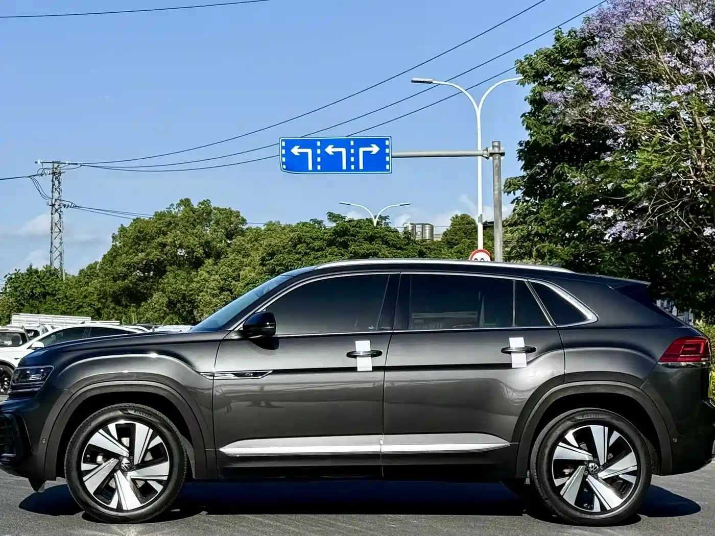 Volkswagen Teramont 2022 Teramont X 330TSI 2WD Premium Luxury фото 4