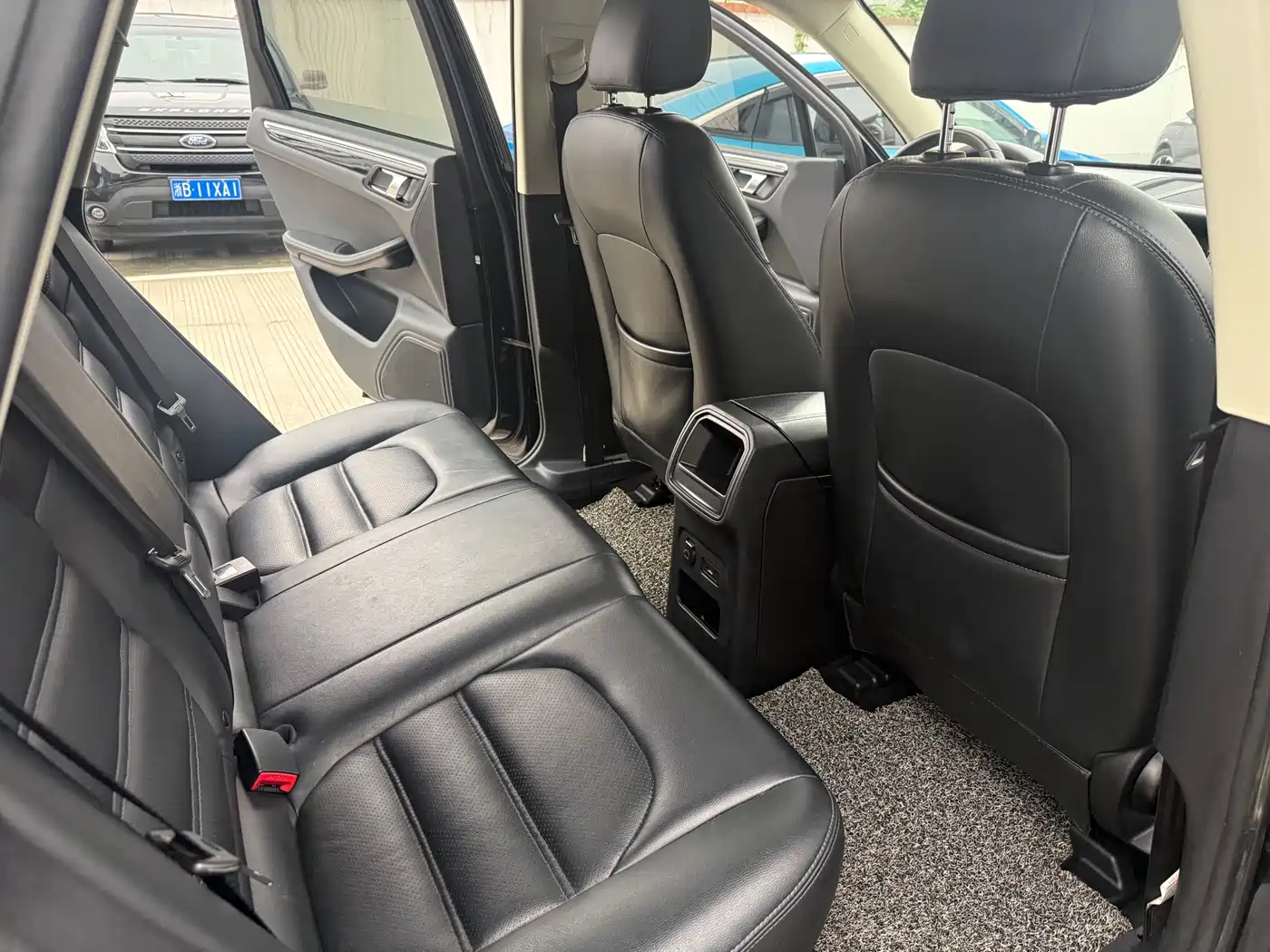 Фото 8 - Zotye SR9