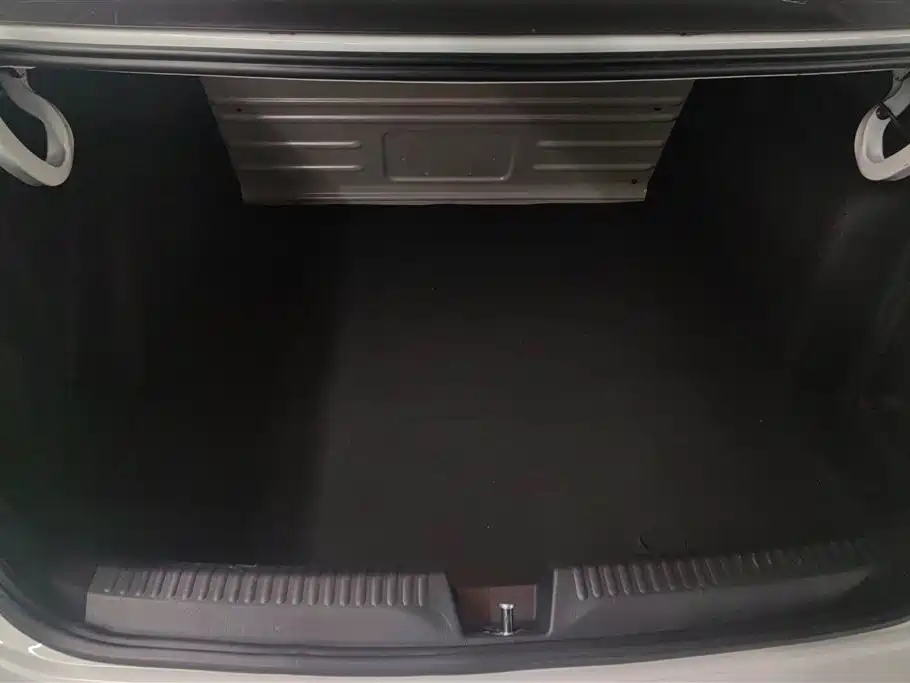 Volkswagen Jetta 2017 1.5L Automatic Fashion фото 4