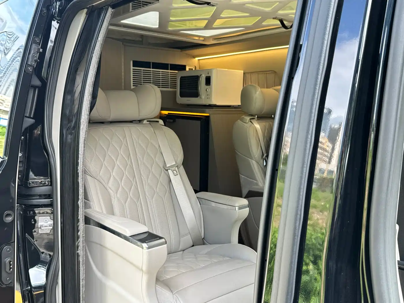 Ford Transit 2020 2.0T Gasoline Auto Multi-Purpose Commercial Vehicle Medium Wheelbase Low Roof Dual-Swing Doors China VI фото 17