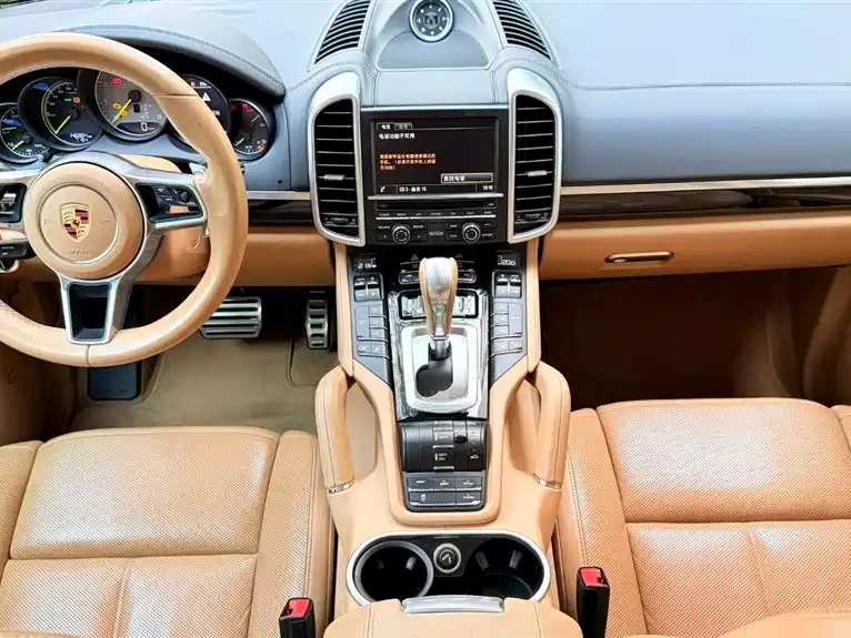 Porsche Cayenne New Energy 2016 Cayenne S E-Hybrid 3.0T фото 6