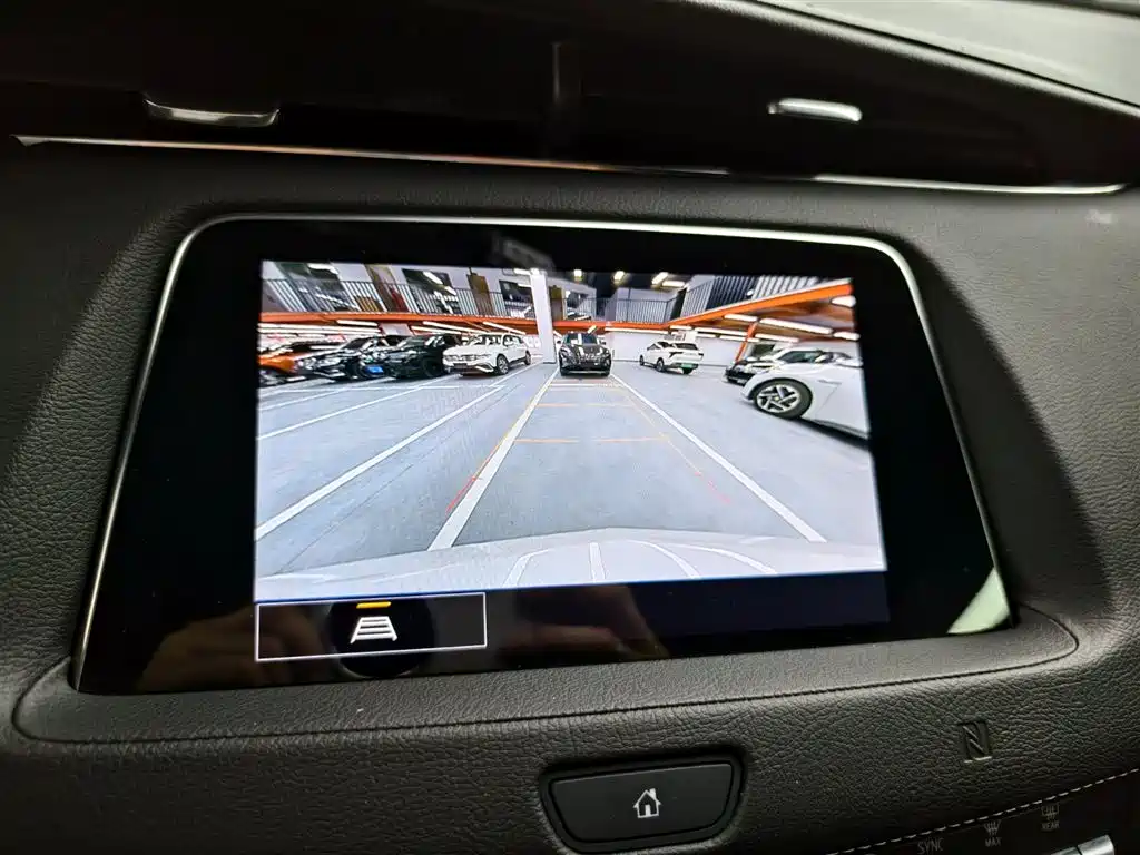 Cadillac XT4 2021 28T FWD Premium Edition фото 14