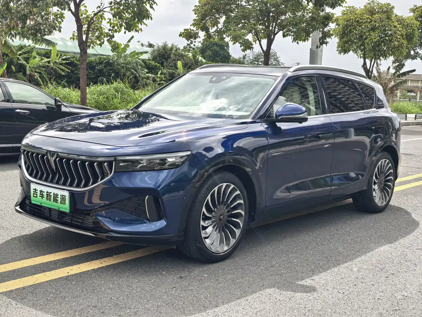Voyah Auto VOYAH FREE 2021 AWD Standard Range Extender Exclusive Luxury Package