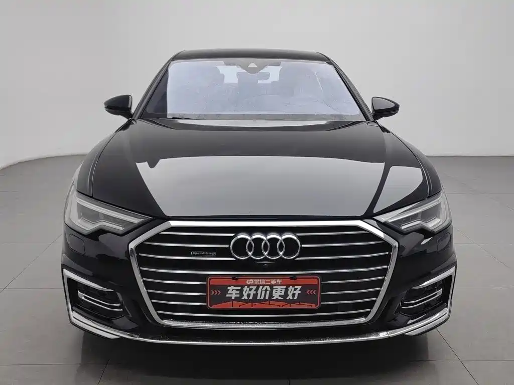 Фото 3 - Audi A6L