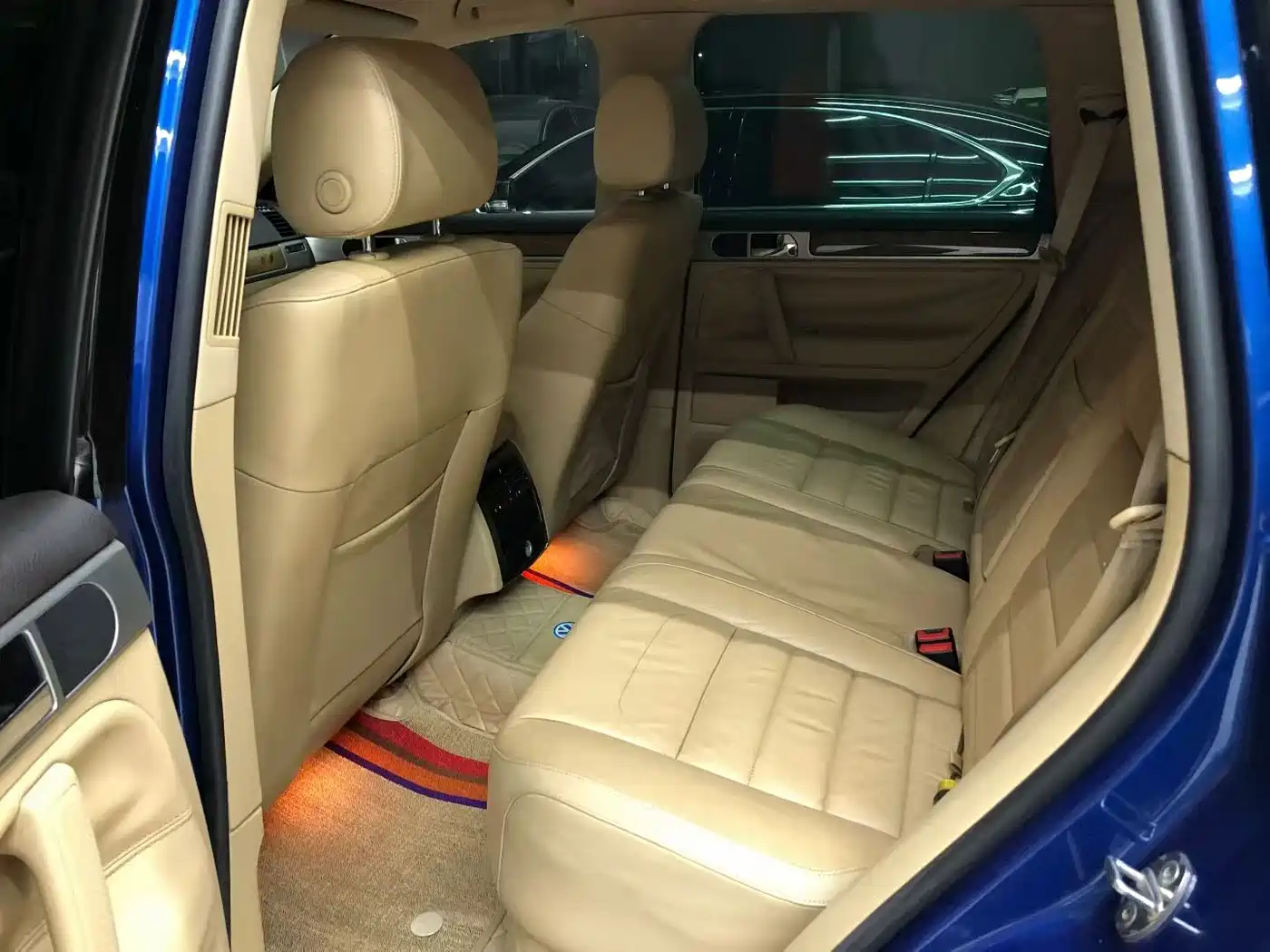 Volkswagen Touareg 2010 3.6 Limited Luxury Edition фото 6