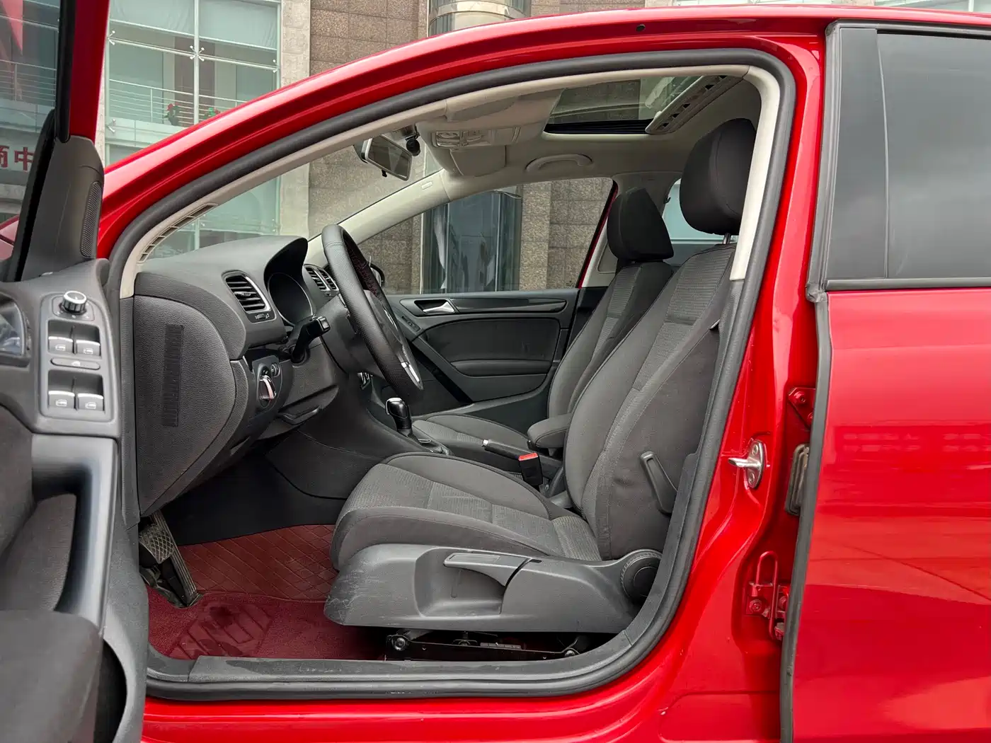 Volkswagen Golf 2012 1.6 Automatic Comfort Type фото 8