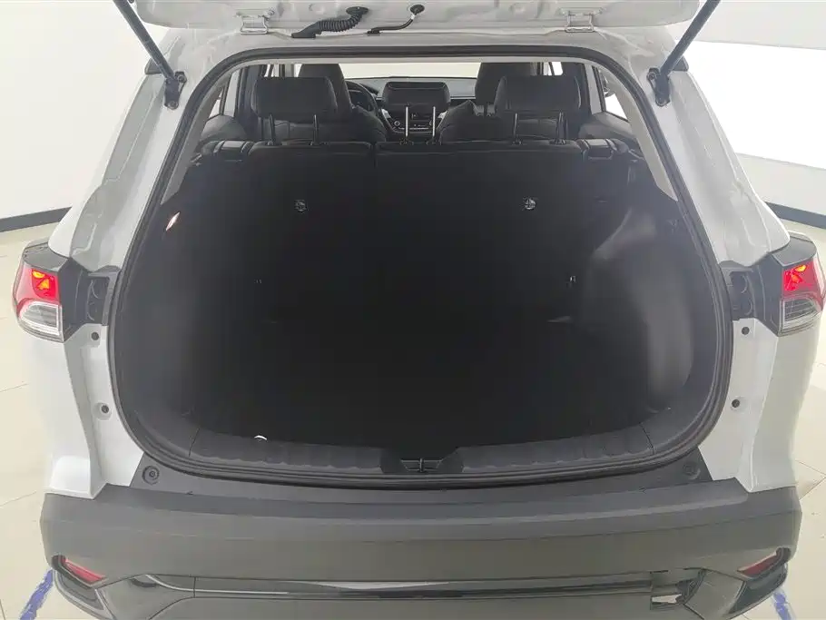 Toyota Frontlander 2024 2.0L CVT Leading Plus Edition фото 4