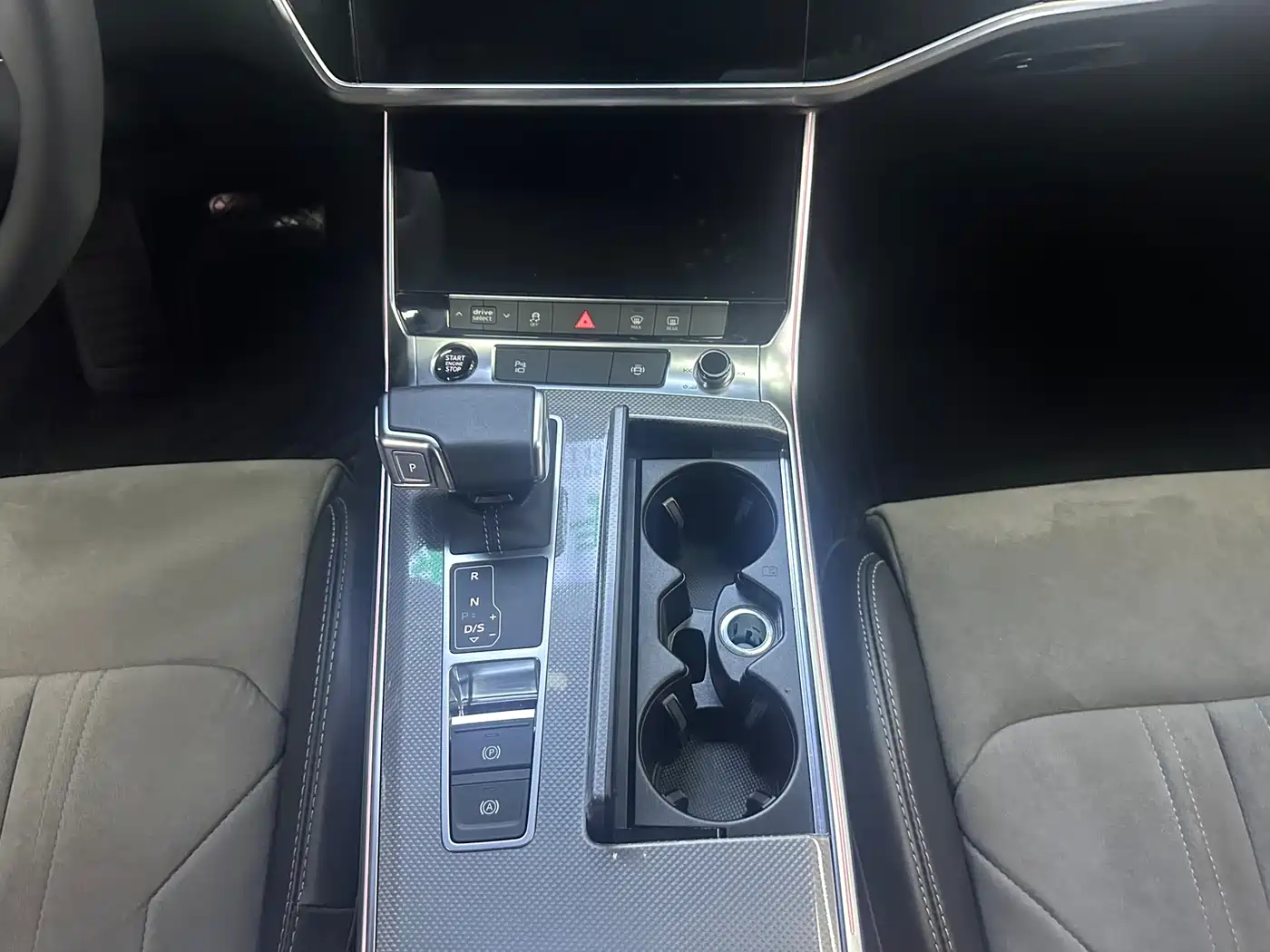 Audi A6L 2022 45 TFSI quattro Premium Dynamic фото 12