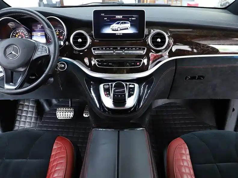 Mercedes-Benz V-Class 2016 V 260 Premium Edition фото 19