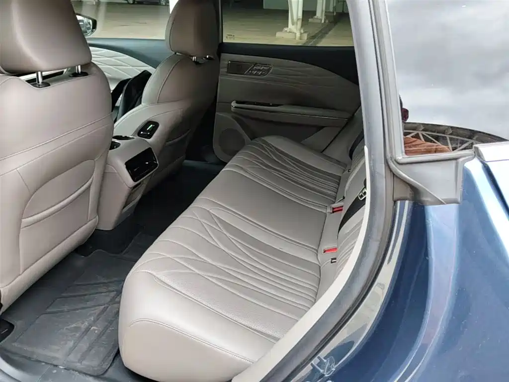 Geely Galaxy Galaxy Xingyao 8 2025 130km EM-P Starship Edition фото 17