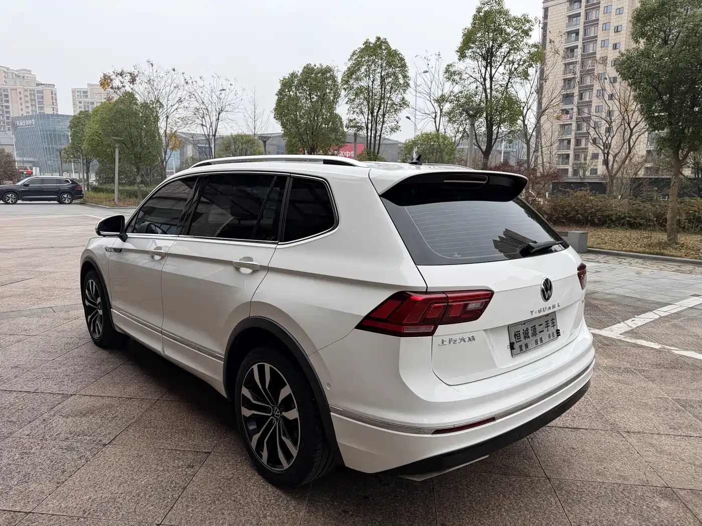 Volkswagen Tiguan L 2021 330TSI Automatic 2WD R-Line Flagship фото 12