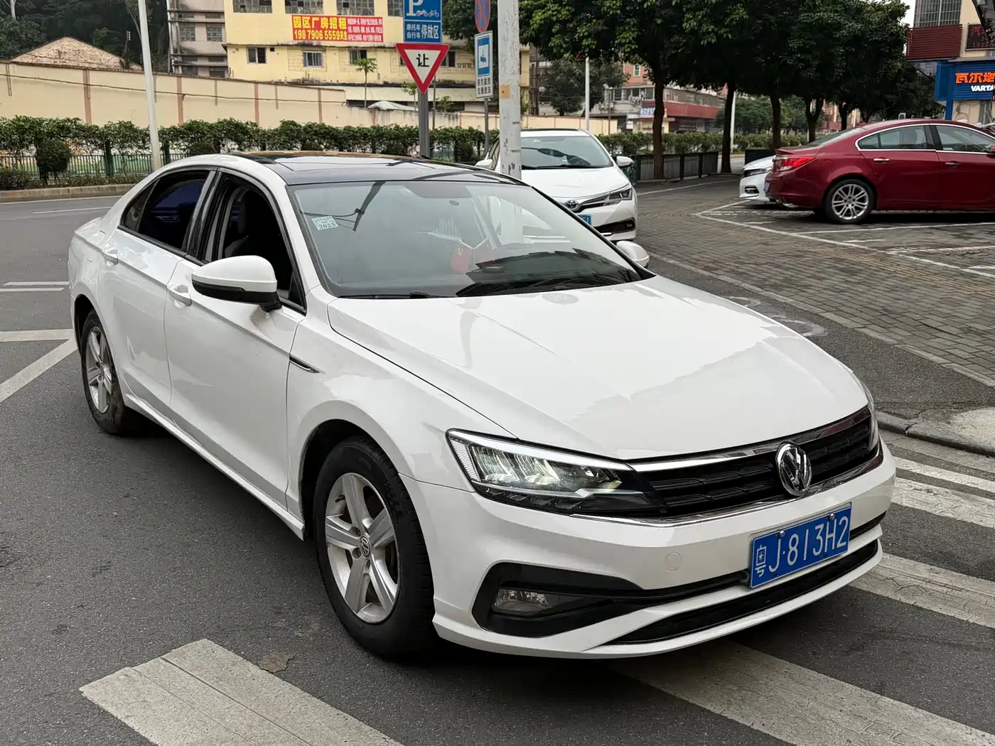 Volkswagen Lamando 2019 230TSI DSG Fashion Edition China VI фото 3