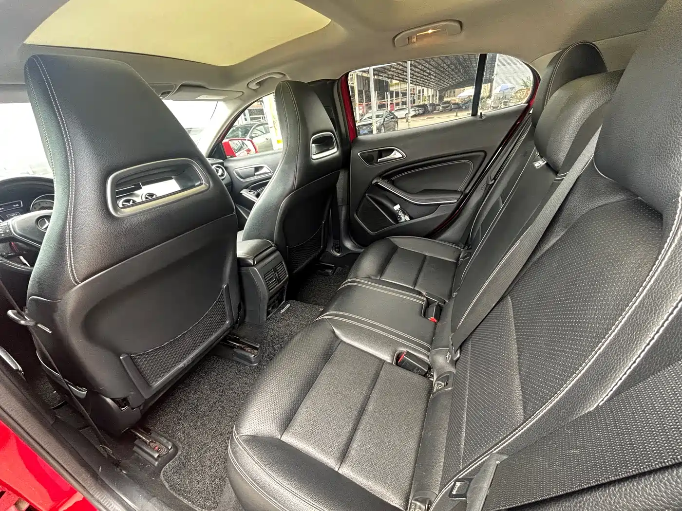 Mercedes-Benz GLA 2015 GLA 200 Dynamic фото 10