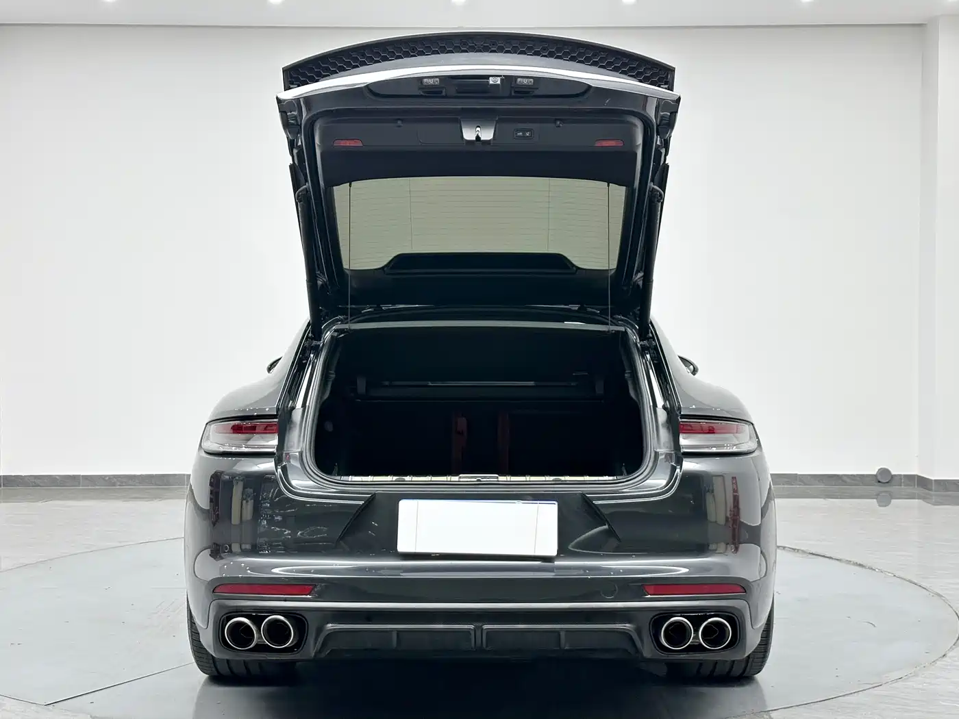 Porsche Panamera 2023 Panamera 4 Executive Long Wheelbase 2.9T фото 32