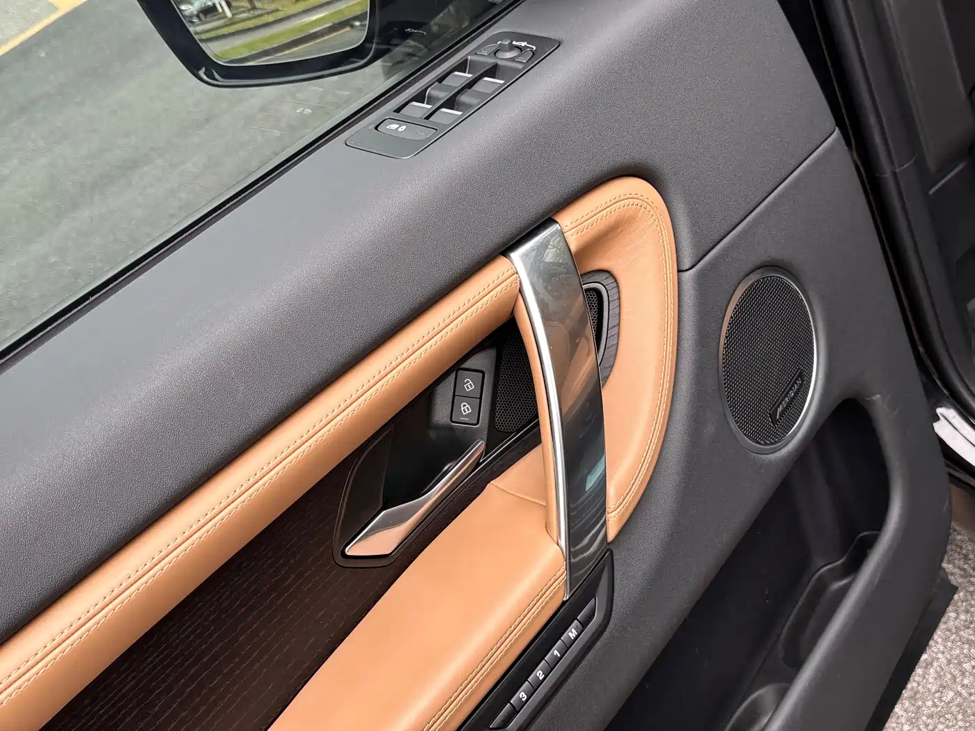 LAND ROVER DISCOVER SPORTS