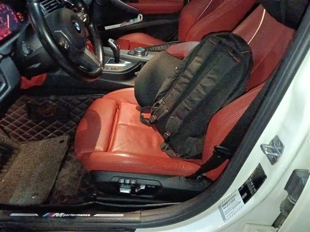 BMW 3 Series 2019 320i M Sport Black Night Edition фото 8