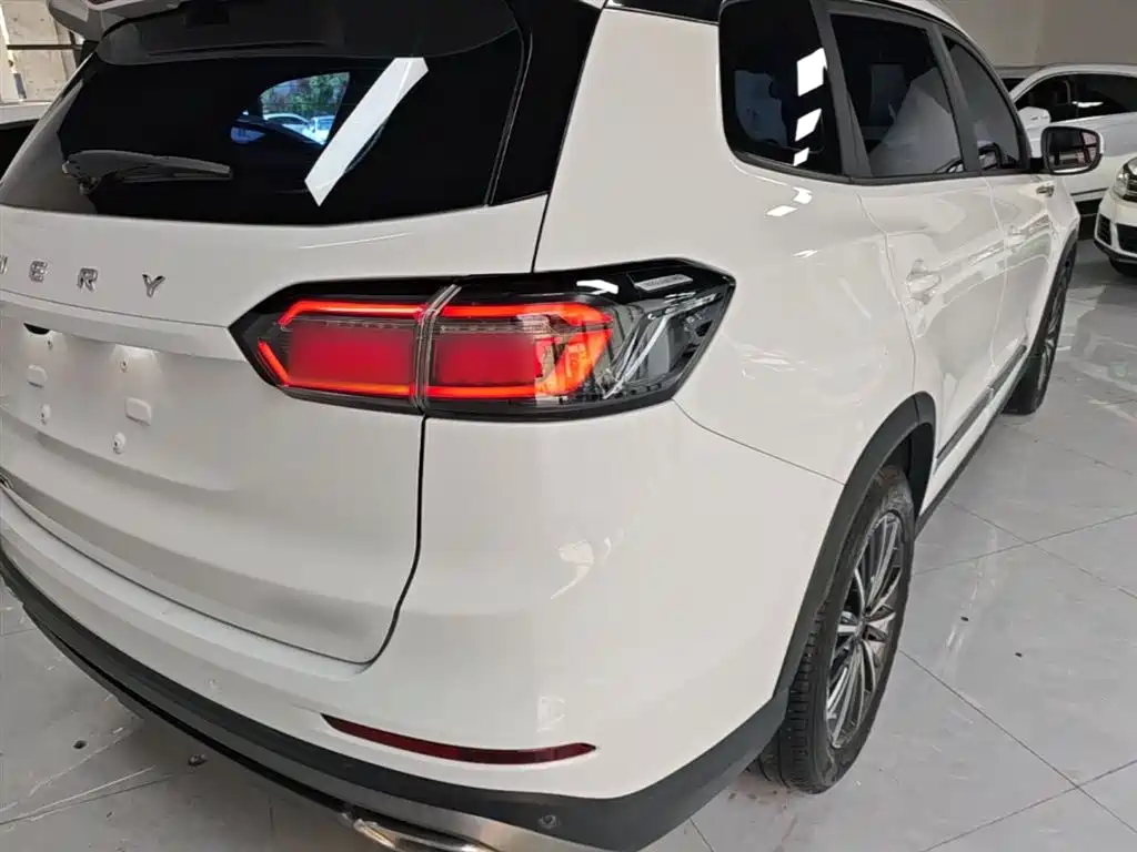 Photo 8 - Chery Tiggo 8 PLUS