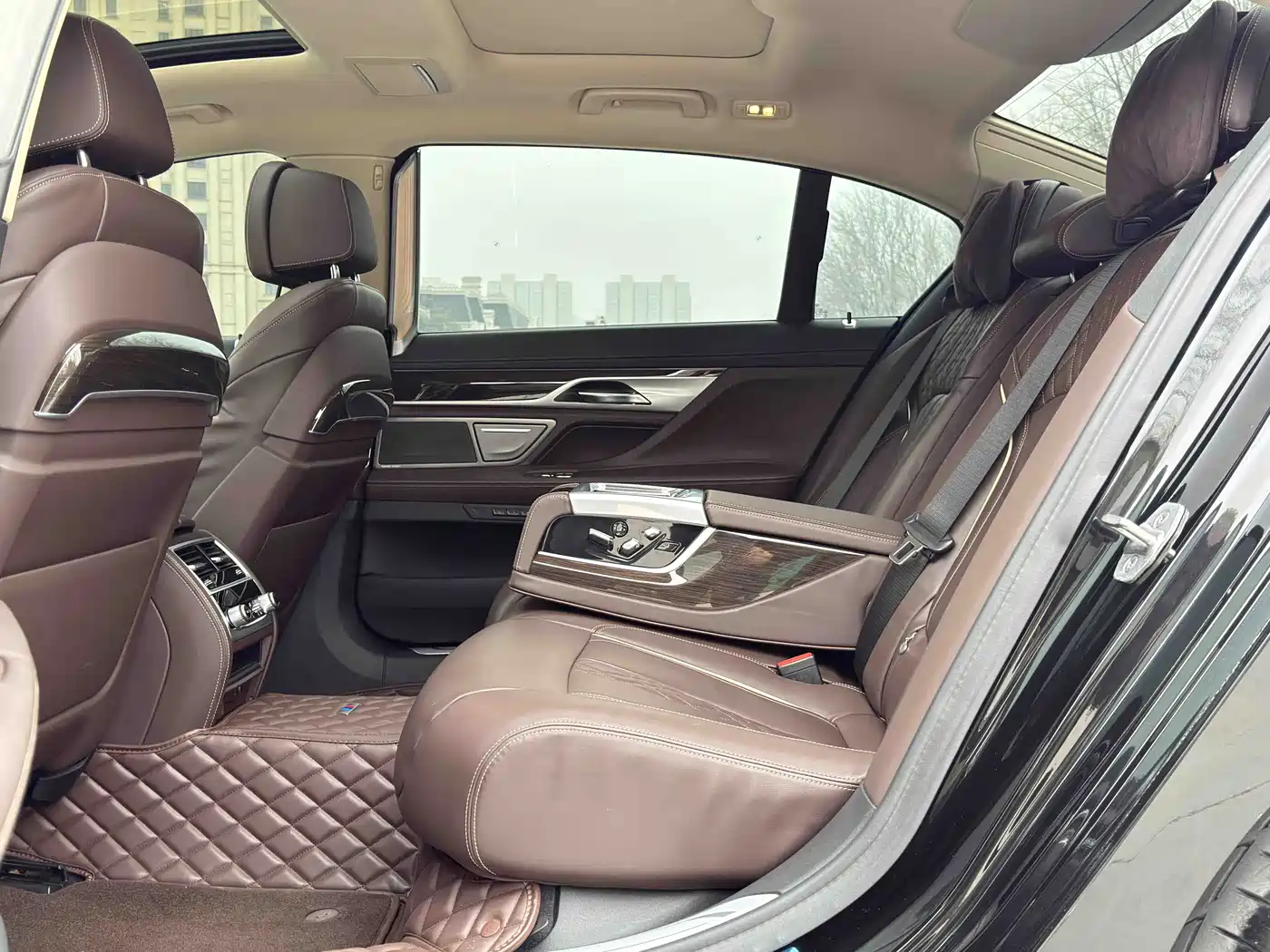 BMW 7 Series 2021 Model 730Li Luxury Package фото 5