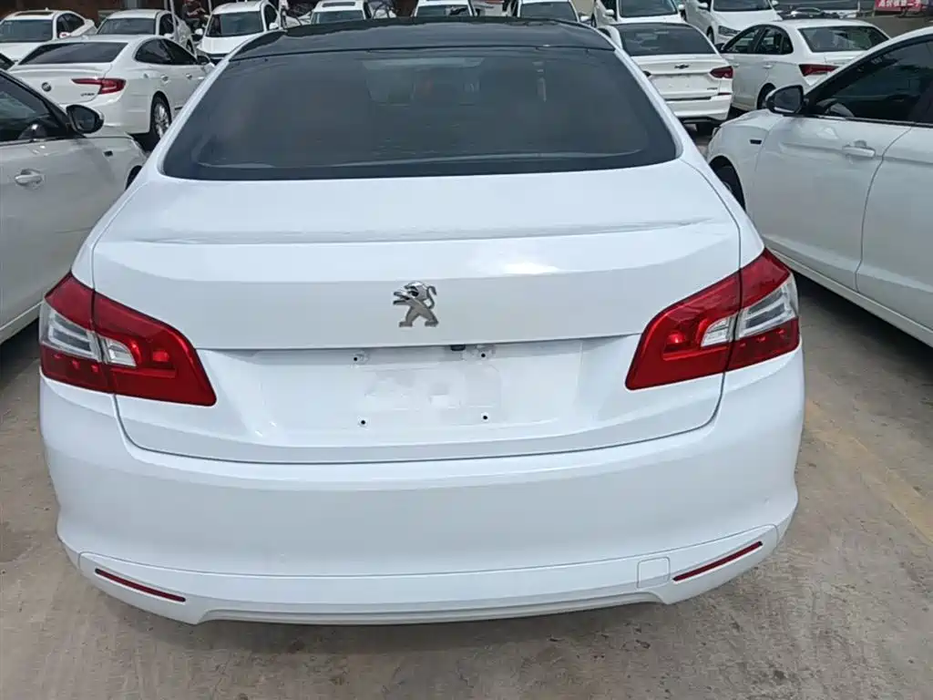 Peugeot 408 2014 1.8L Automatic Luxury Edition фото 6