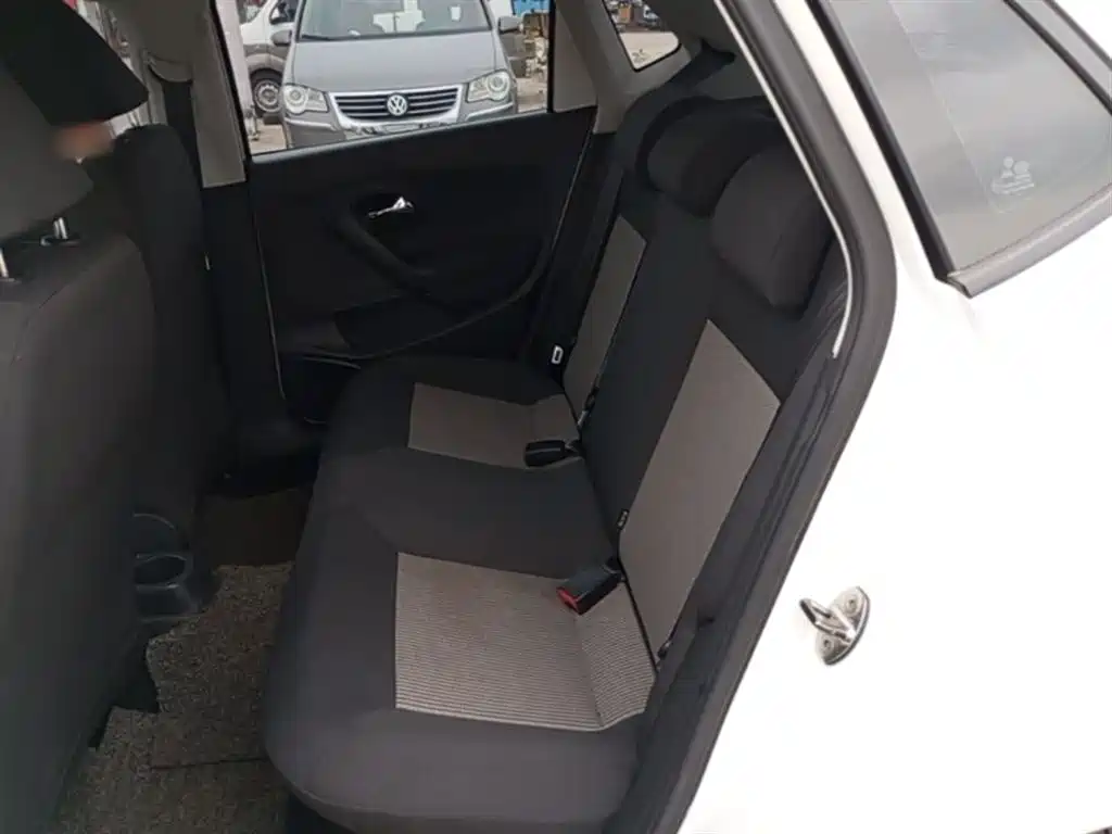 Volkswagen Polo 2018 1.5L Auto Safe Drive фото 17