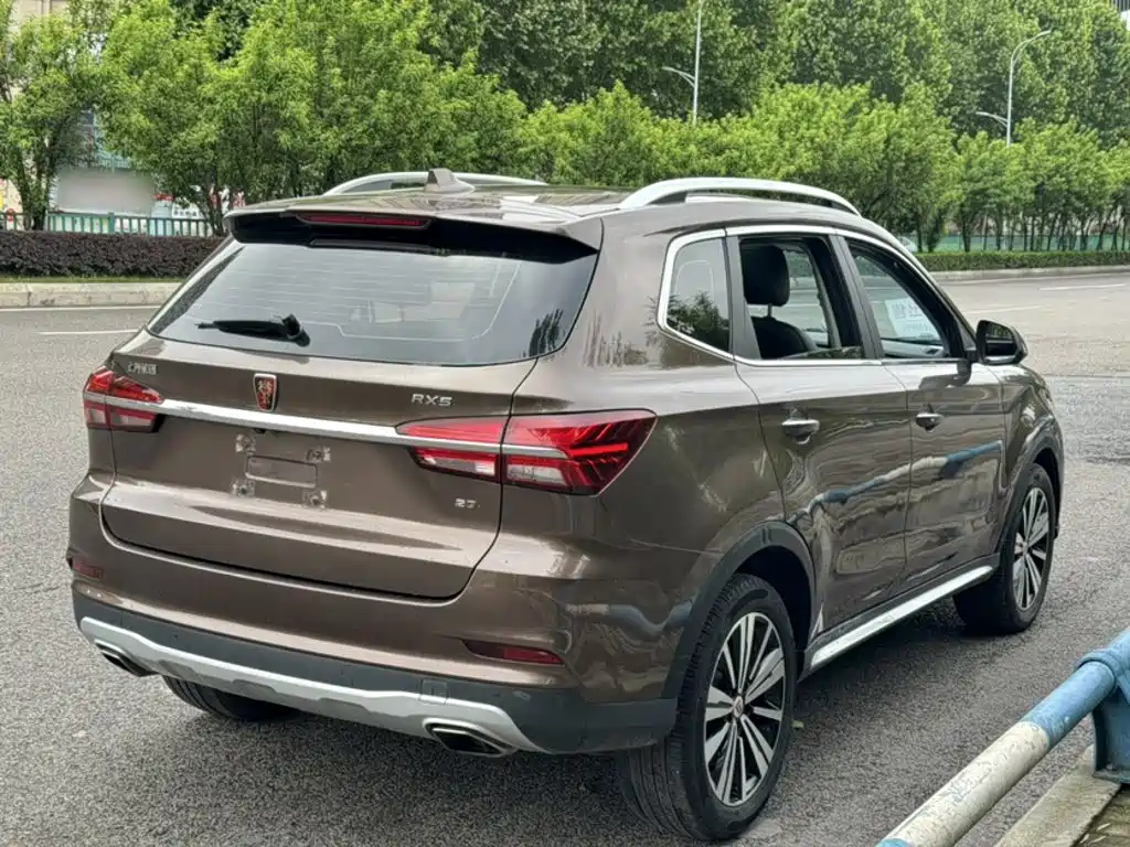 Фото 22 - Roewe RX5