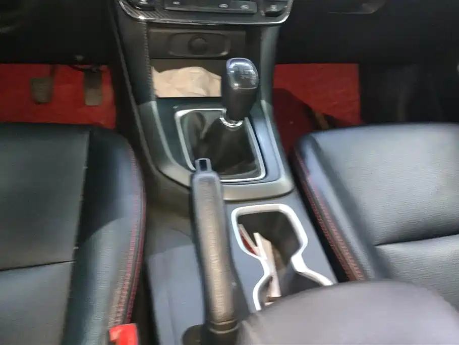 Hyundai Beijing Hyundai ix35 2018 2.0L Manual 2WD Zhiyong·Quality Edition фото 16