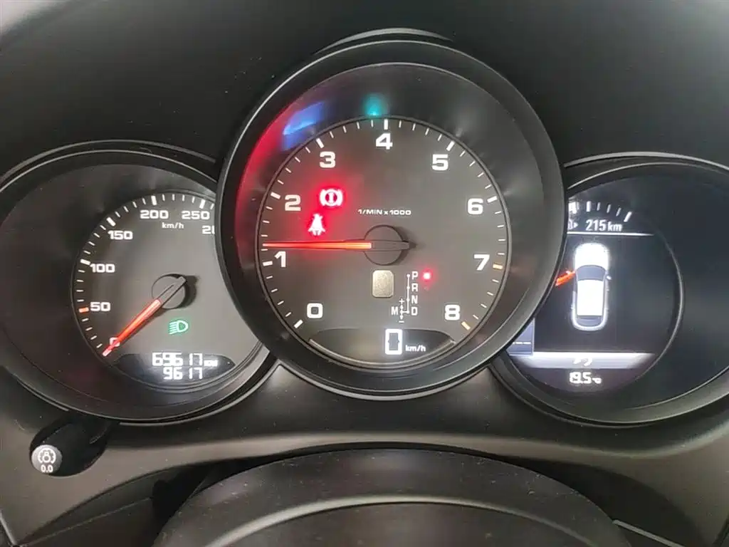 Porsche Macan 2017 Macan 2.0T фото 12