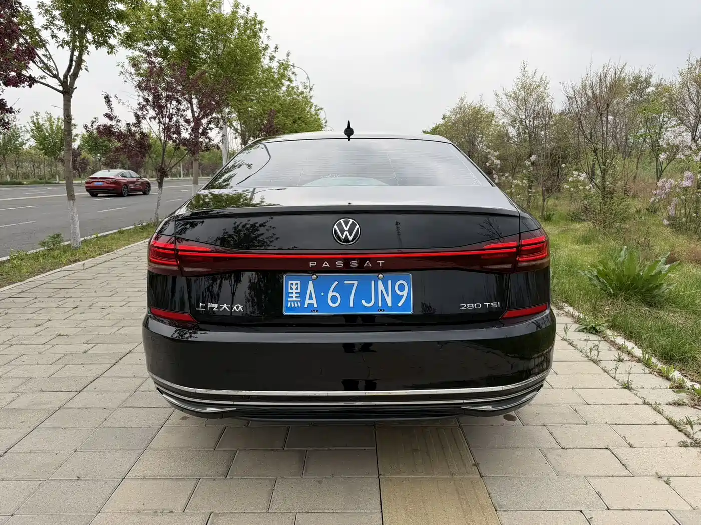 Volkswagen Passat 2023 280TSI Business Edition фото 9