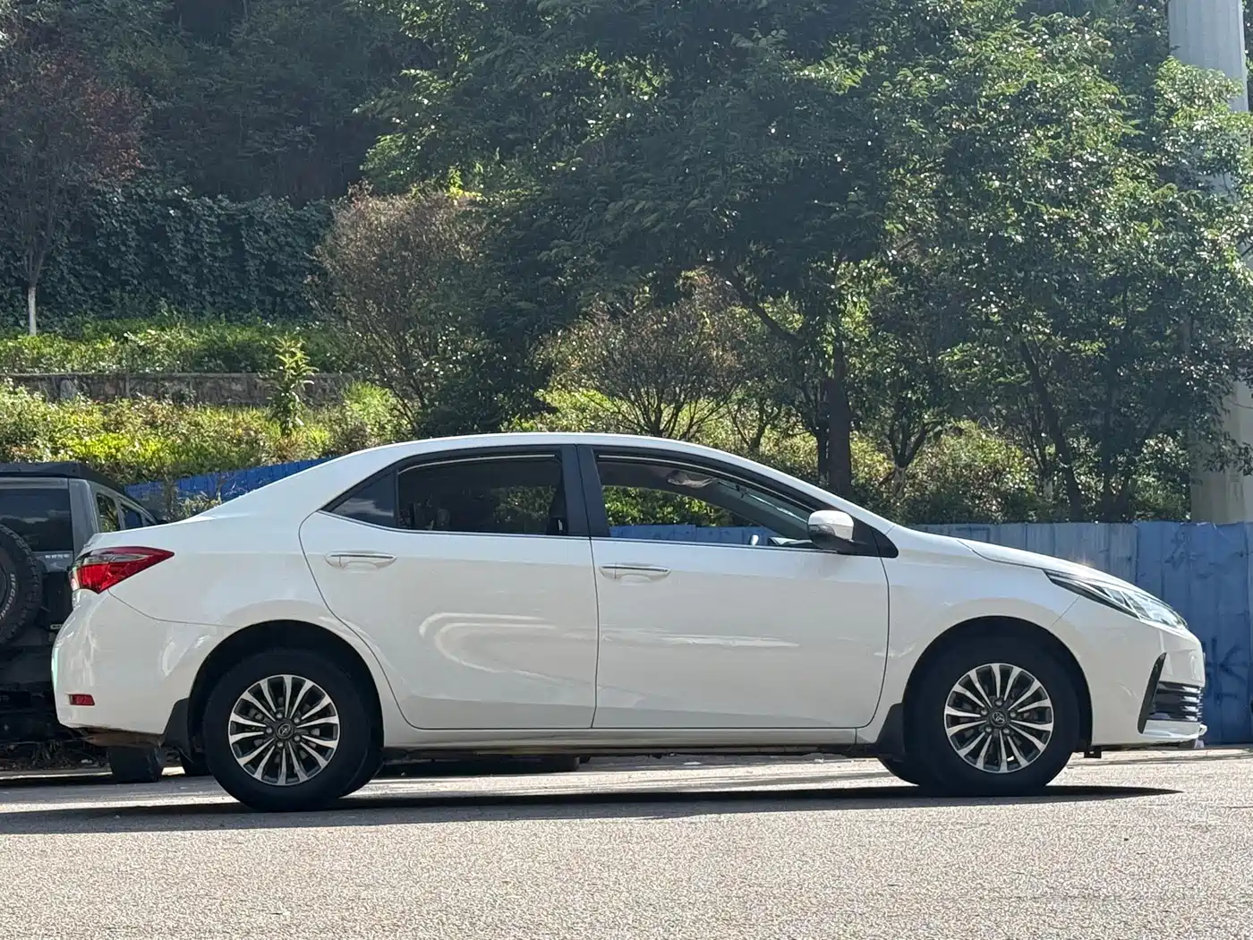 Toyota Corolla 2017 Facelift 1.2T Manual GL фото 4