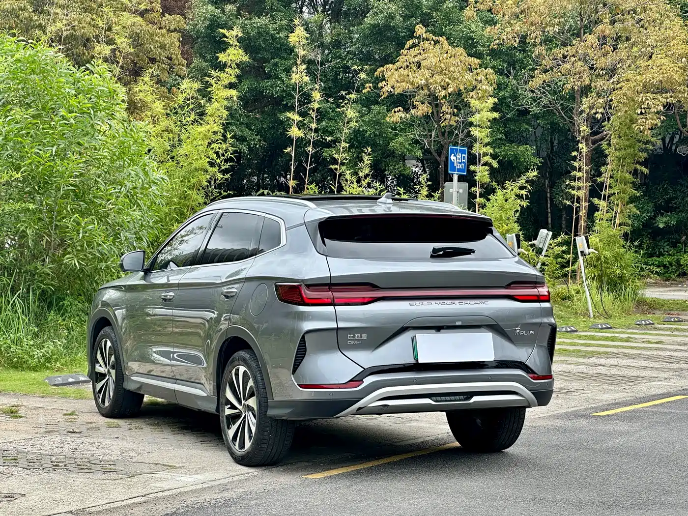 BYD Song PLUS PHEV 2023 Champion Edition DM-i 110KM Flagship фото 15