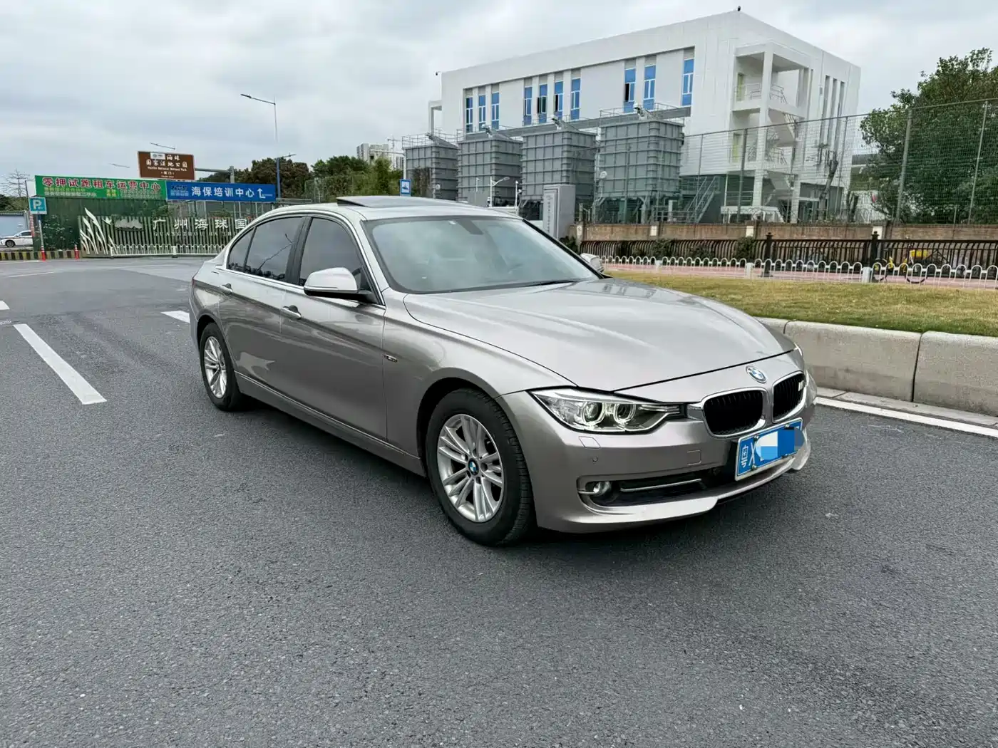 BMW 3 Series 2013 320Li Fashion Model фото 2