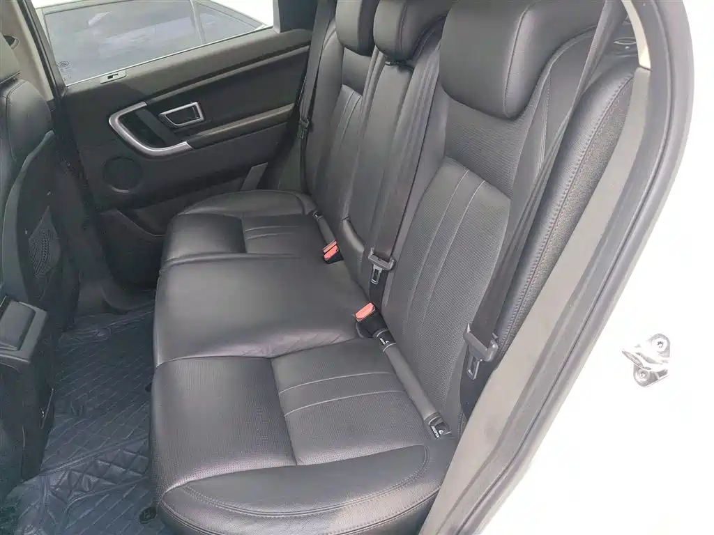 Land Rover Discovery Sport 2018 240PS SE Edition фото 11