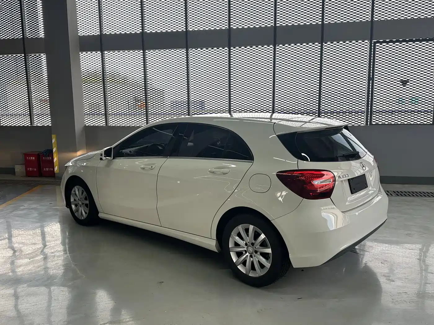 Mercedes-Benz A-Class (Import) 2016 A 180 фото 8