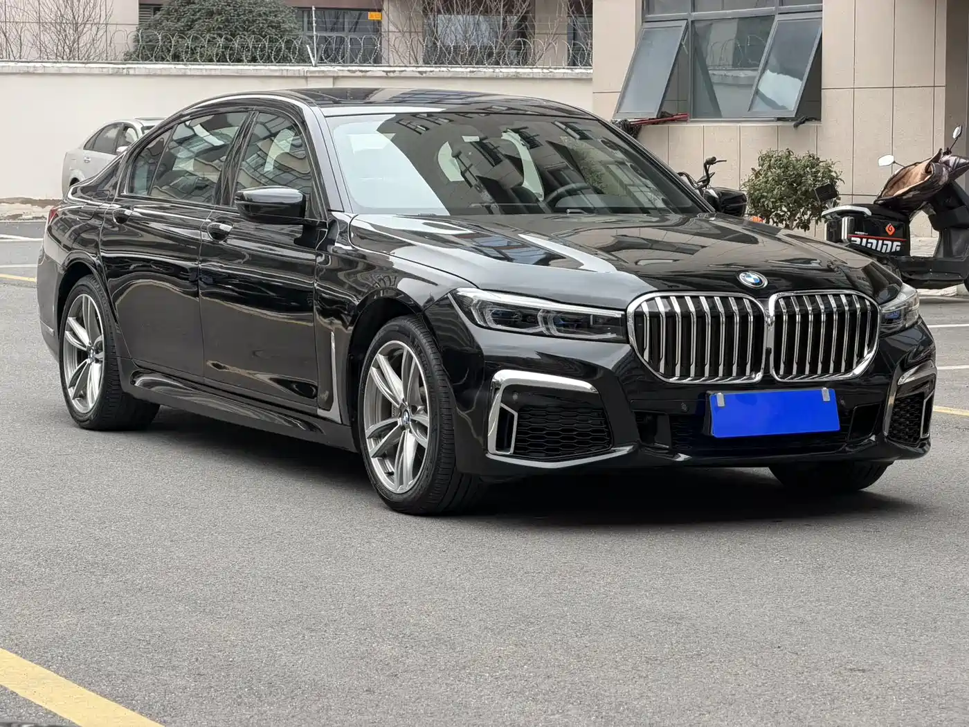 BMW 7 Series 2018 730Li Leading Type M Sport Package фото 3