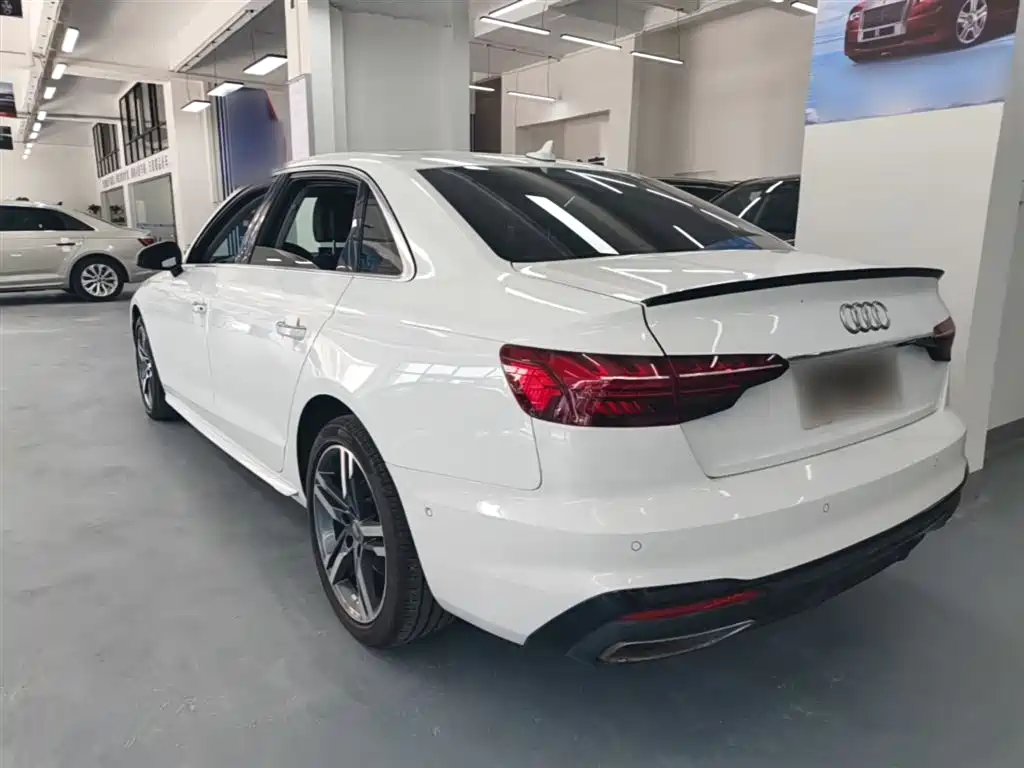 Audi A4L 2020 40 TFSI Luxury Dynamic фото 5