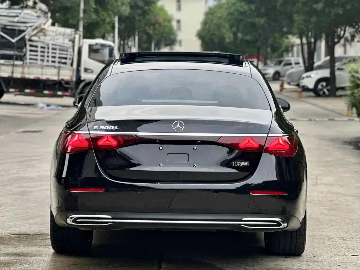 Mercedes-Benz E-Class 2024 E 300 L Fashion фото 5