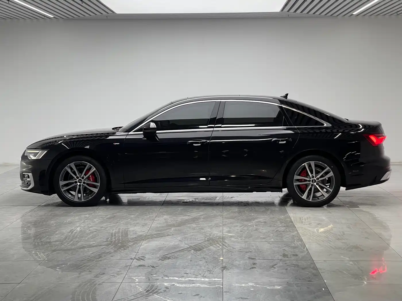 Audi A6L 2023 Facelift 40 TFSI Luxury Dynamic фото 7