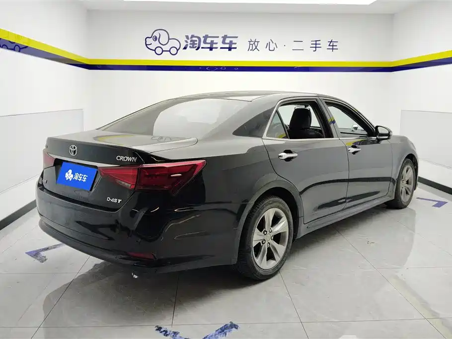 Toyota Crown 2015 2.0T Fashion фото 3