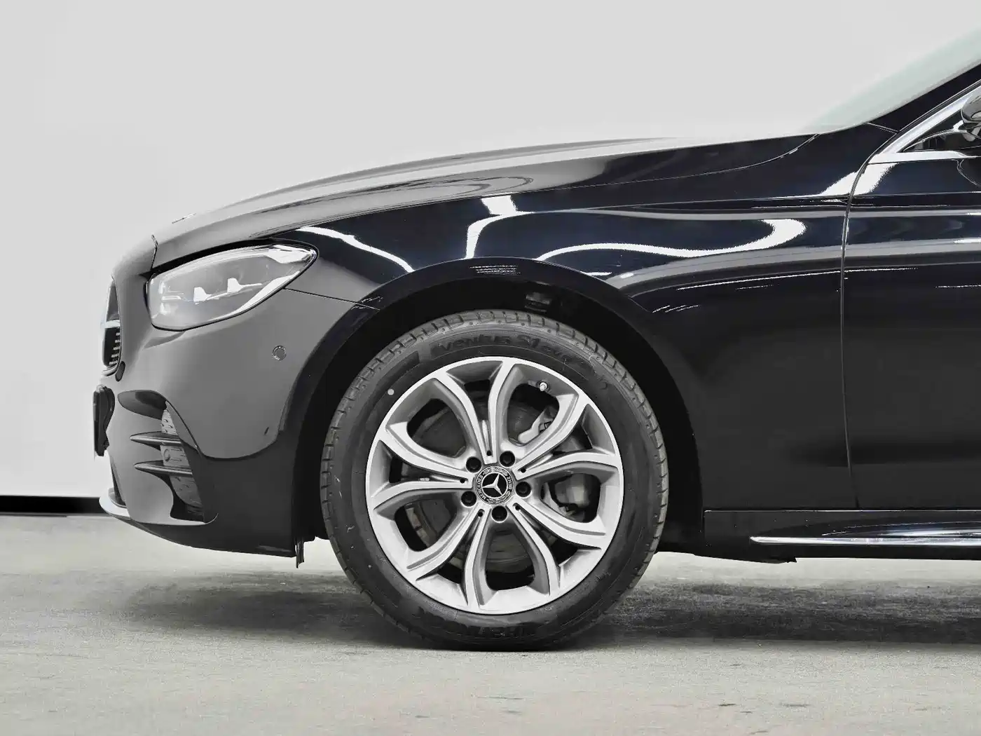 Mercedes-Benz E-Class 2021 E 300 L Sport Fashion фото 26