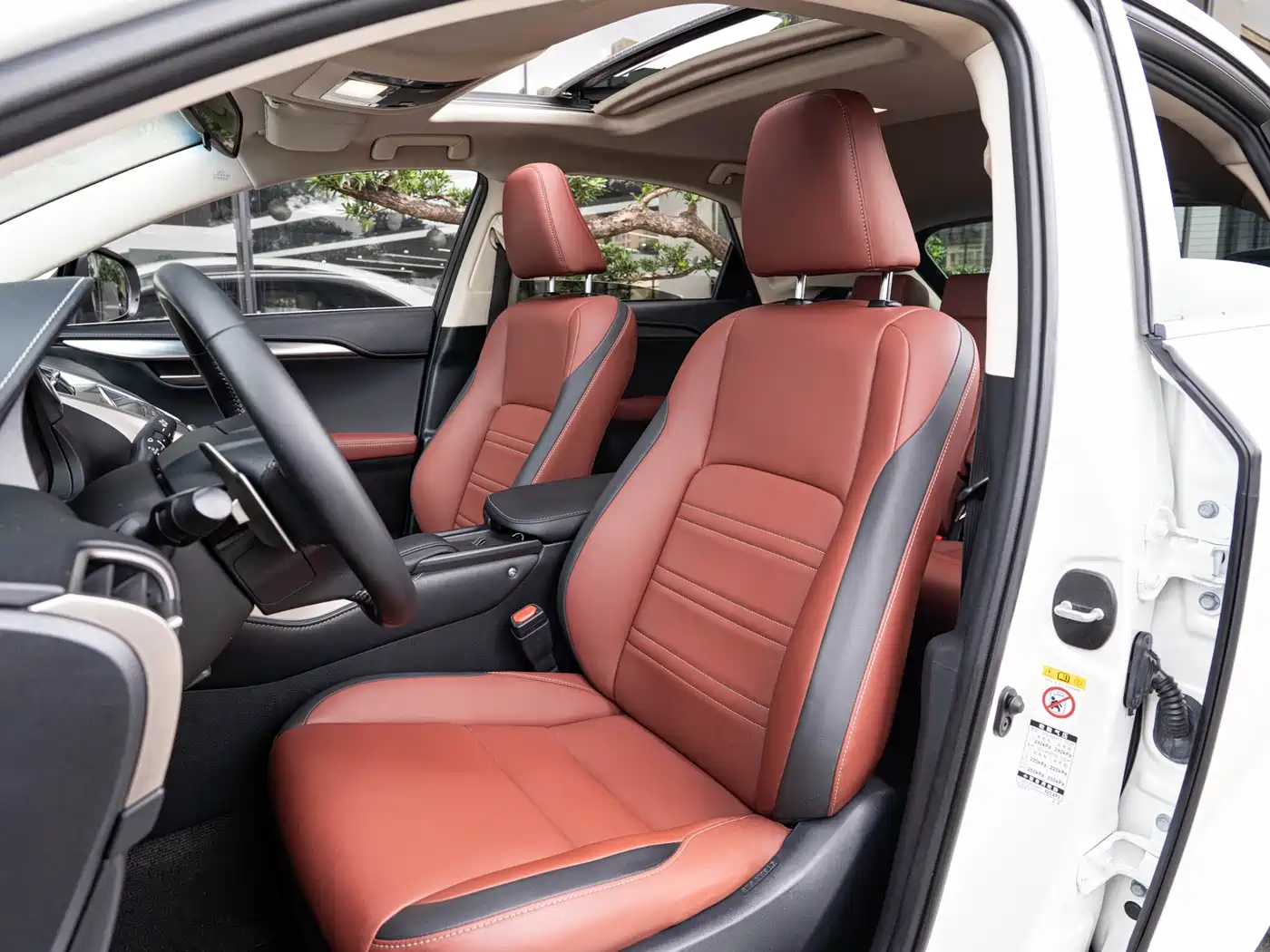 Lexus NX 2015 200t AWD F Sport фото 11