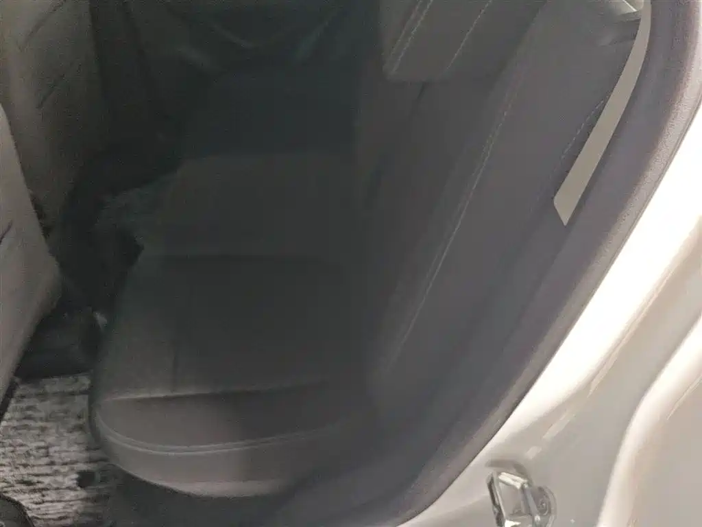 Chevrolet Trax 2016 1.4T Automatic 2WD Comfort Sunroof Edition фото 17