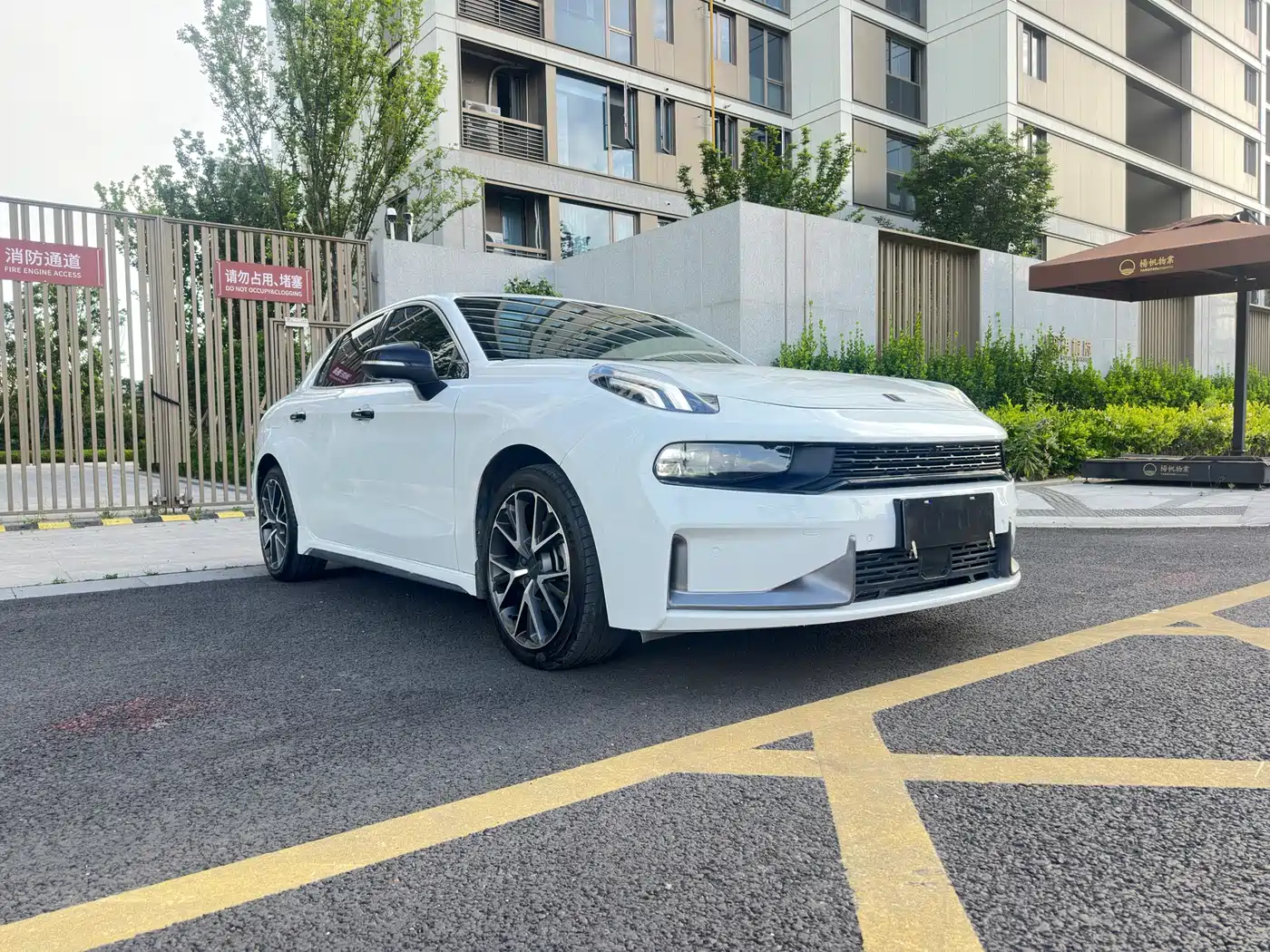Lynk & Co 03 2021 1.5TD DCT Jin Champion Edition фото 3