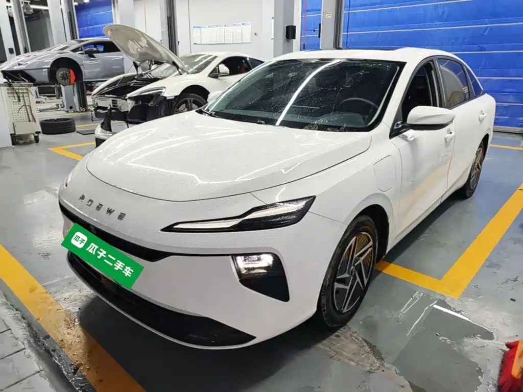 Roewe D6 2025 2025 Model 450km Premium Edition