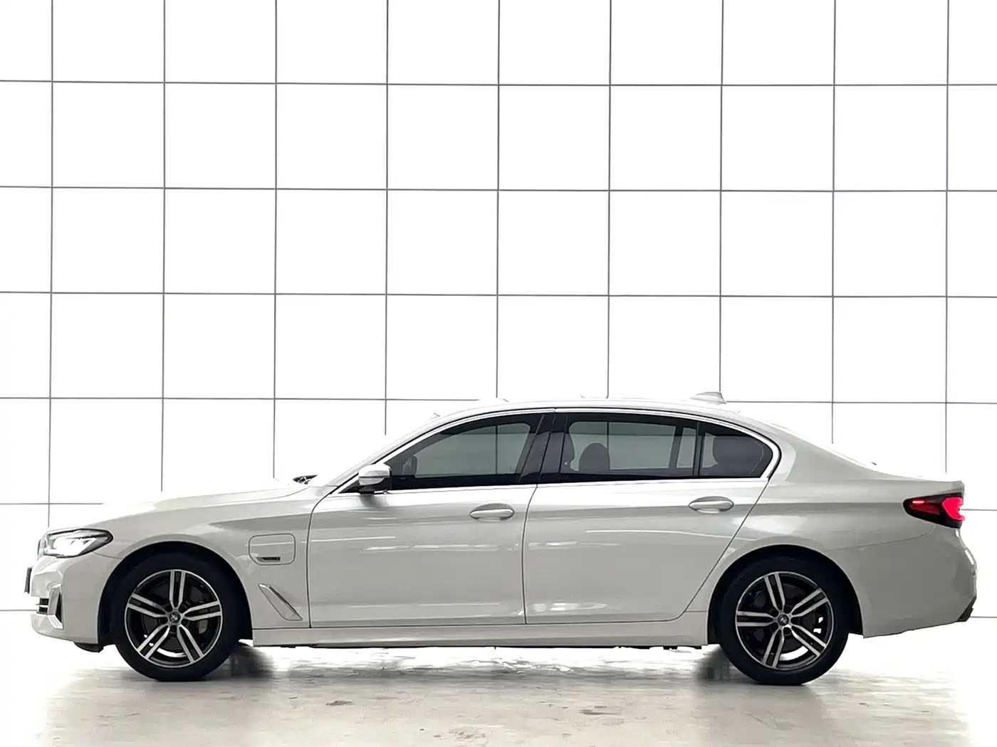 BMW 5 Series New Energy 2022 2022 535Le Luxury Package