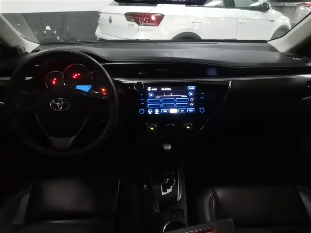 Toyota Corolla 2014 1.6L CVT GL фото 10