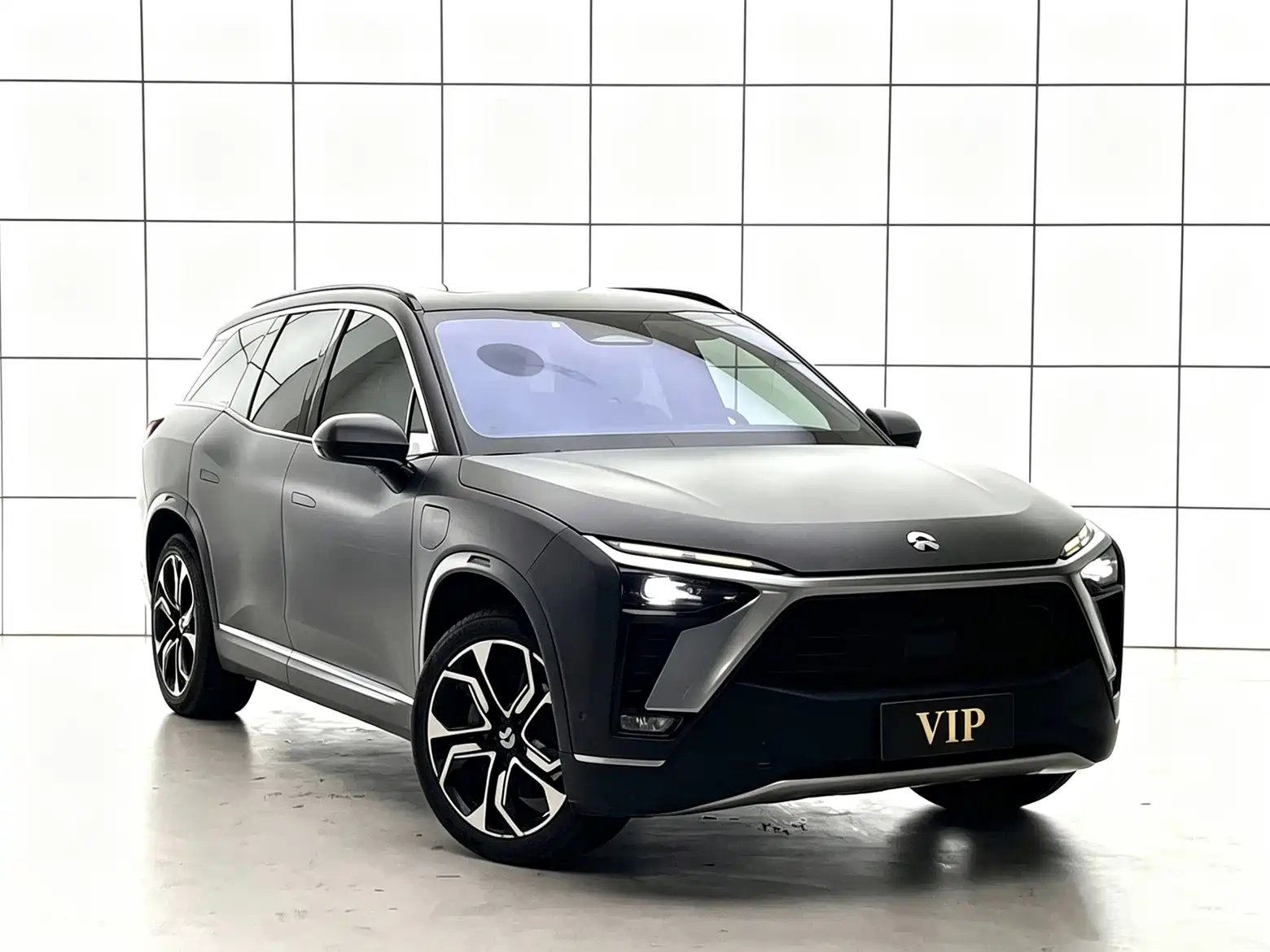 Фото 2 - NIO ES8